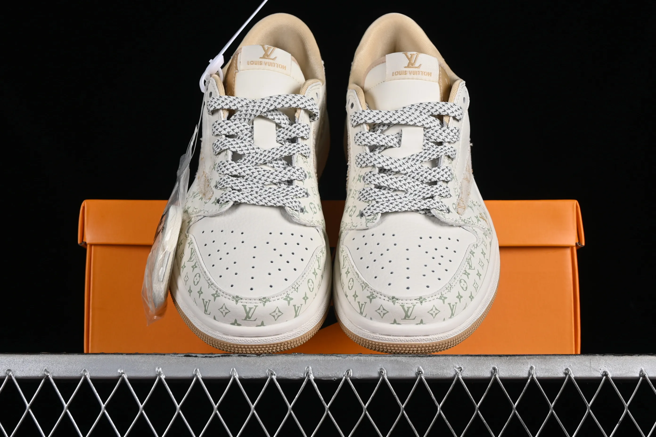 All categories Air Jordan Jordan series basketball shoes Air Jordan 1 Low Travis Scott x Fragment Design x Jordan Air Jordan 1 Low OG SP AJ1 Joe 1LV joint light coffee denim print low-top cultural casual sneakers SJ2068-006